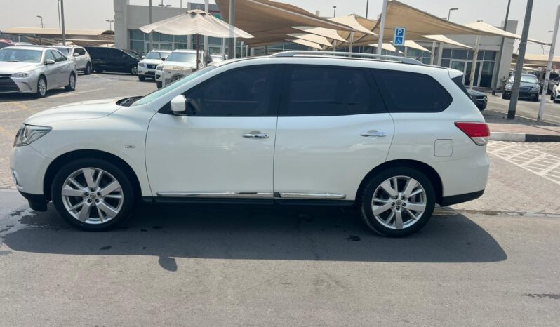 
								nissan pathfinder sv gcc full 2015 full									