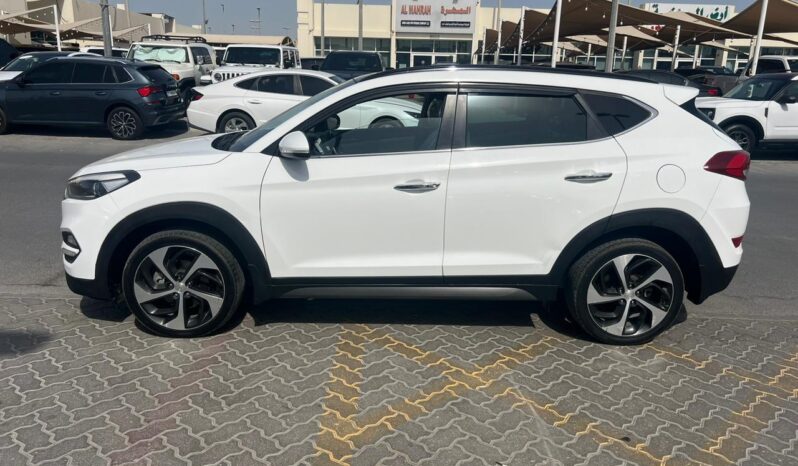 
								Hyundai tucson full option 2016 full									