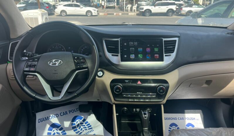 
								Hyundai tucson full option 2016 full									