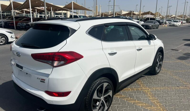 
								Hyundai tucson full option 2016 full									