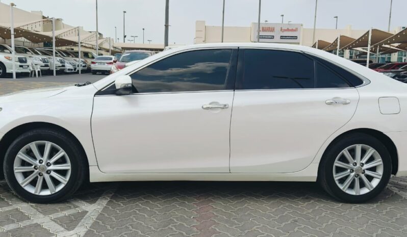 
								Toyota camry se 2016 gcc full									