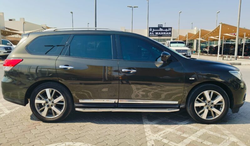 
								Nissan pathfinder SL full option 2015 full									