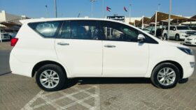 TOYOTA INNOVA SE 2017