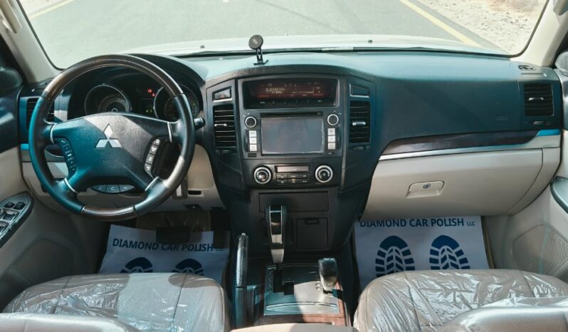 
								Mitsubishi pajero 2013 full option full									