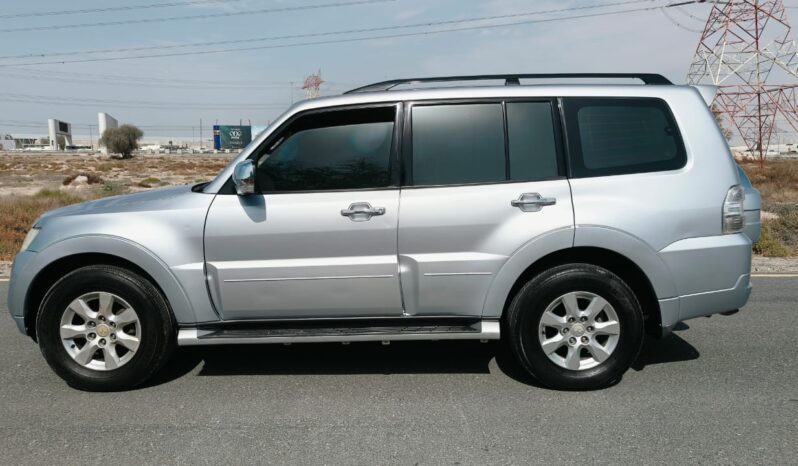 
								Mitsubishi pajero 2013 full option full									