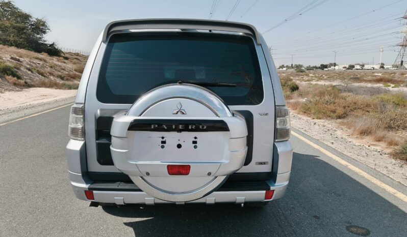
								Mitsubishi pajero 2013 full option full									
