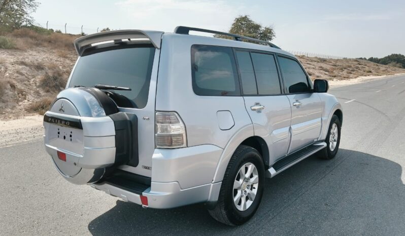 
								Mitsubishi pajero 2013 full option full									