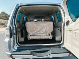 
										Mitsubishi pajero 2013 full option full									