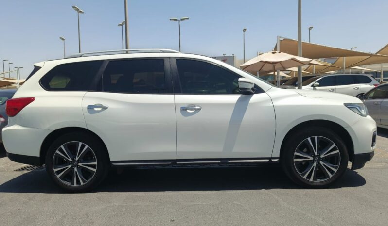 
								nissan pathfinder sv gcc 2018 full option full									
