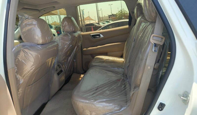 
								nissan pathfinder sv gcc 2018 full option full									