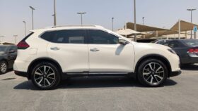 Nissan xtrail SL top option 2018 gcc