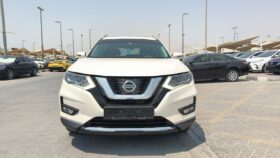 Nissan xtrail SL top option 2018 gcc