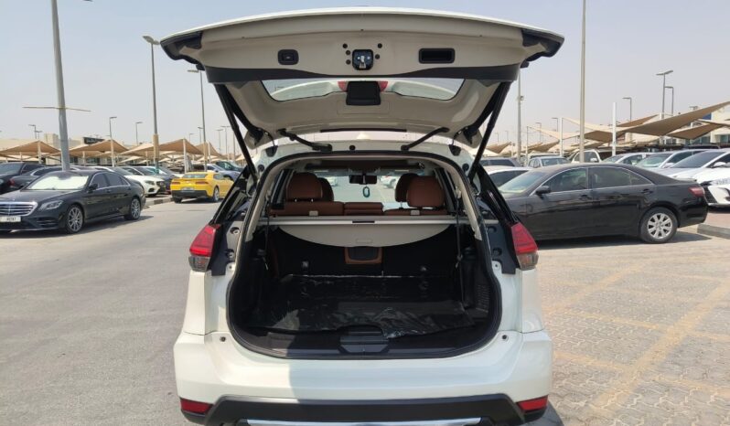 
								Nissan xtrail SL top option 2018 gcc full									