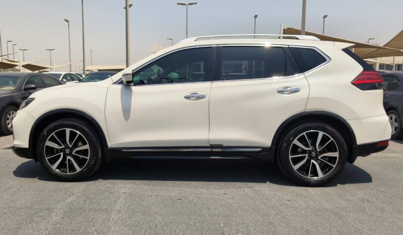 
								Nissan xtrail SL top option 2018 gcc full									
