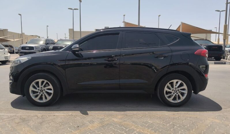 
								SUV Used Hyundai Tucson 2017 Gasoline Automatic Black 147000 GCC GLI Black full									
