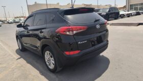SUV Used Hyundai Tucson 2017 Gasoline Automatic Black 147000 GCC GLI Black