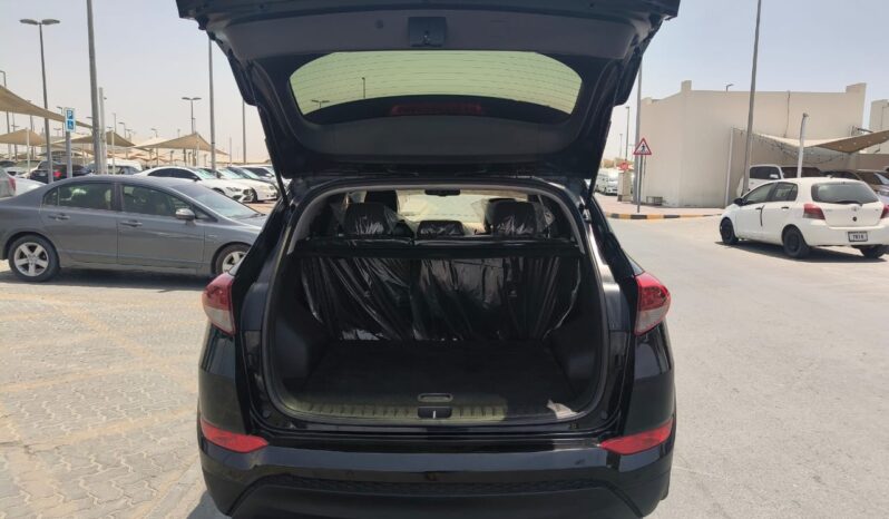 
								SUV Used Hyundai Tucson 2017 Gasoline Automatic Black 147000 GCC GLI Black full									