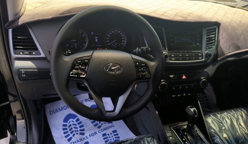 
								SUV Used Hyundai Tucson 2017 Gasoline Automatic Black 147000 GCC GLI Black full									