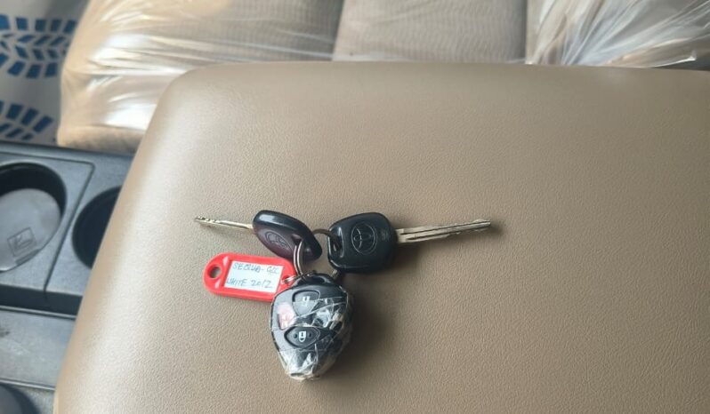 
								toyota sequoia 2012 gcc full									