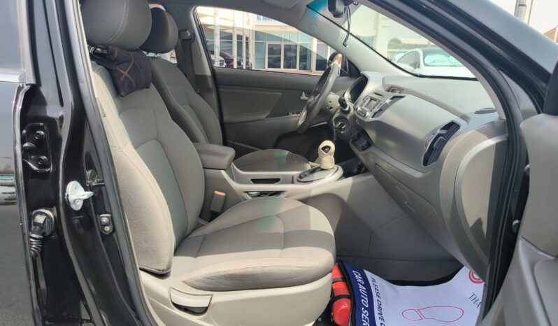 
								kia sportage gcc full option 20160 full									