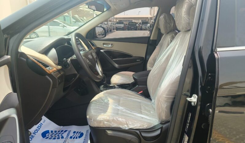 
								Hyundai santafee gcc 2016 full									