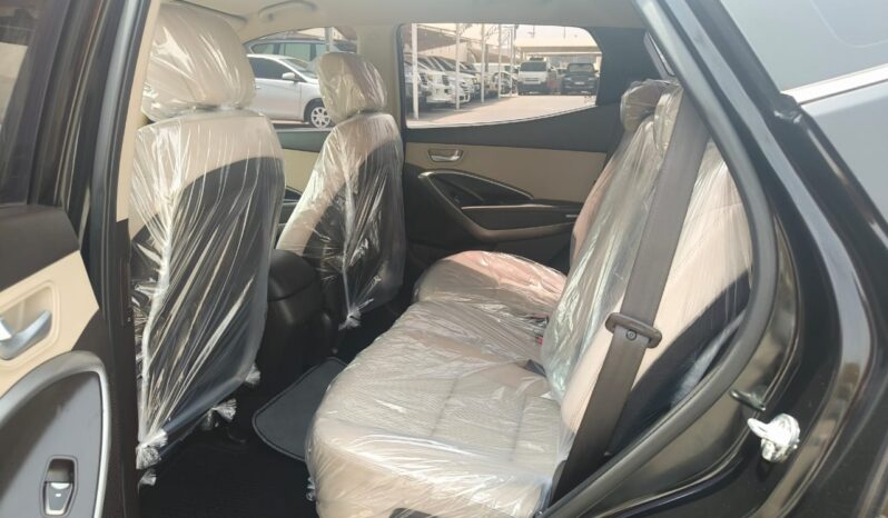 
								Hyundai santafee gcc 2016 full									