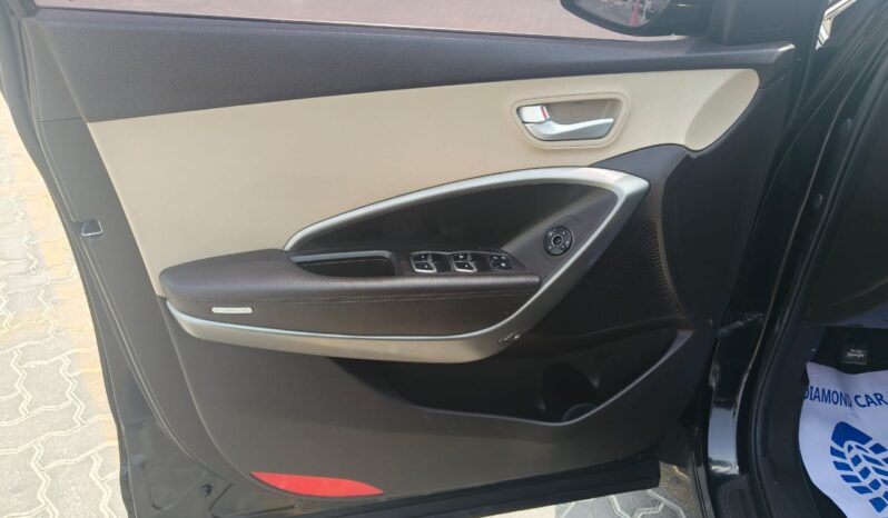 
								Hyundai santafee gcc 2016 full									