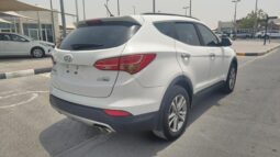 
										Hyundai santafee 2016 gcc full									