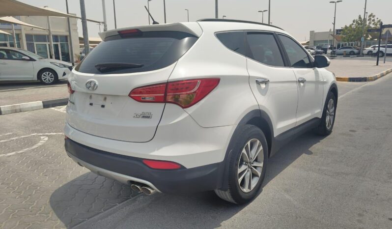 
								Hyundai santafee 2016 gcc full									