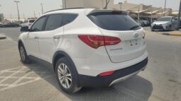 
										Hyundai santafee 2016 gcc full									