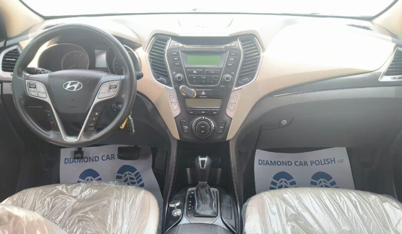 
								Hyundai santafee 2016 gcc full									