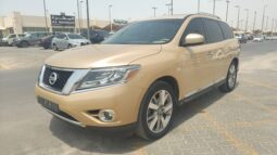 nissan pathfinder sv gcc full 2014