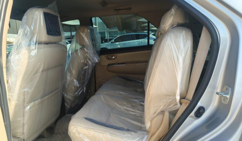 
								TOYOTA FORTUNER 2015 TRD full									