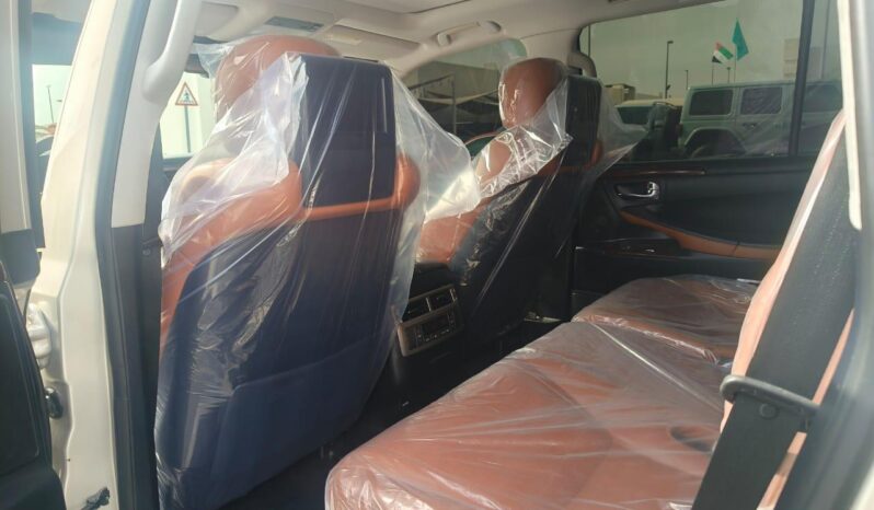 
								Lexus Lx 570 gcc 2013 full									