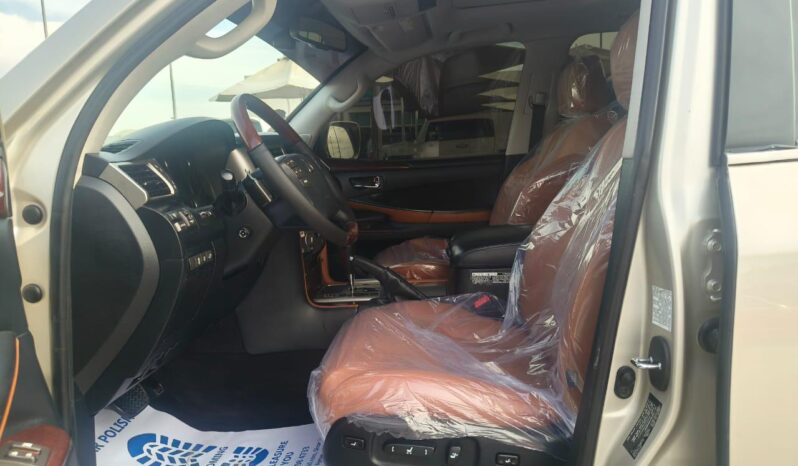 
								Lexus Lx 570 gcc 2013 full									