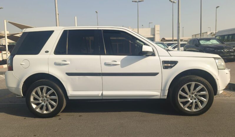 
								Rang rover Lr2 gcc2013 full									
