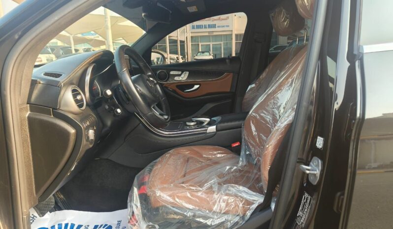 
								Mercedes benz GLC 250 gcc 2019 full									