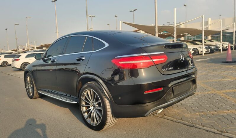 
								Mercedes benz GLC 250 gcc 2019 full									