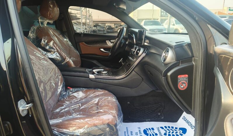 
								Mercedes benz GLC 250 gcc 2019 full									