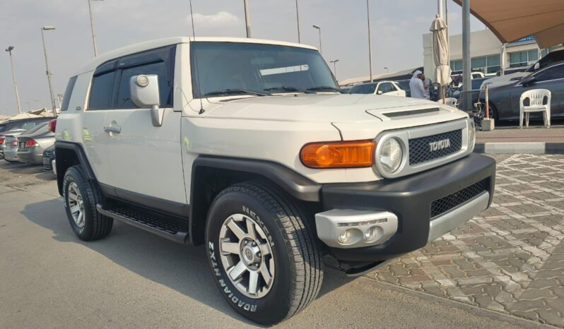 
								Toyota fj cruiser 2015 gcc full									