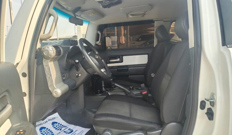 
								Toyota fj cruiser 2015 gcc full									