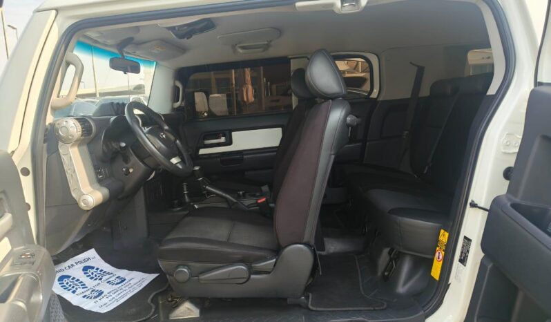 
								Toyota fj cruiser 2015 gcc full									