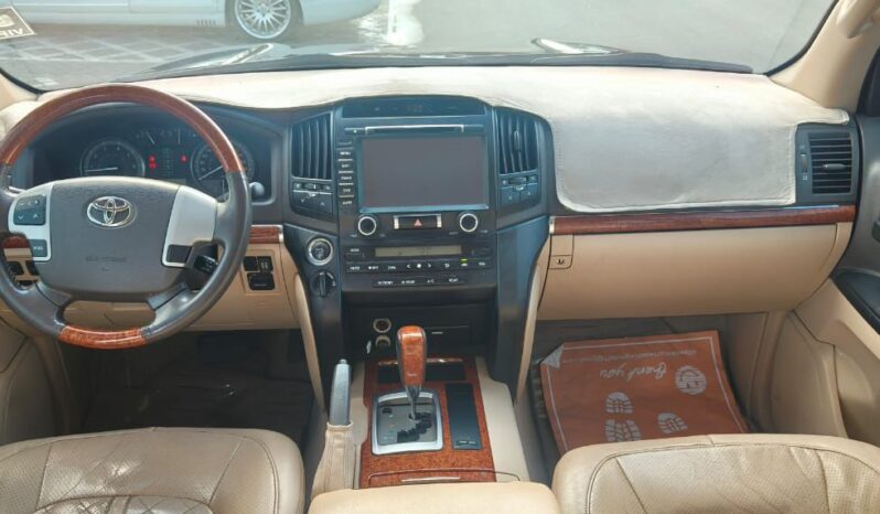 
								Toyota Land cruiser 2015 gcc full									