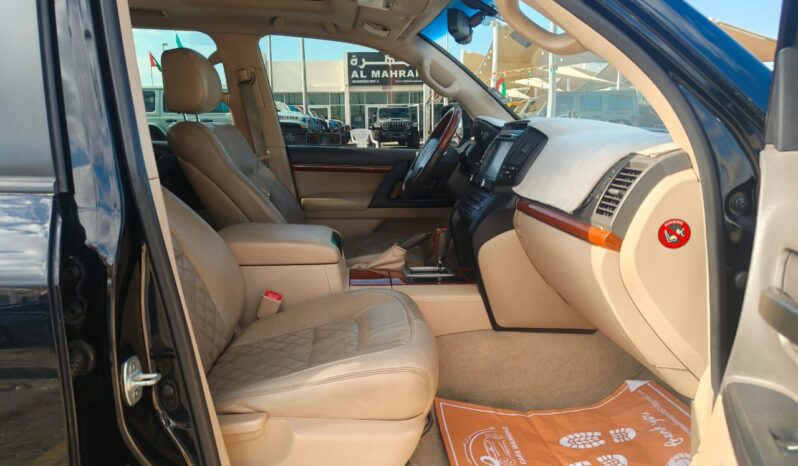 
								Toyota Land cruiser 2015 gcc full									