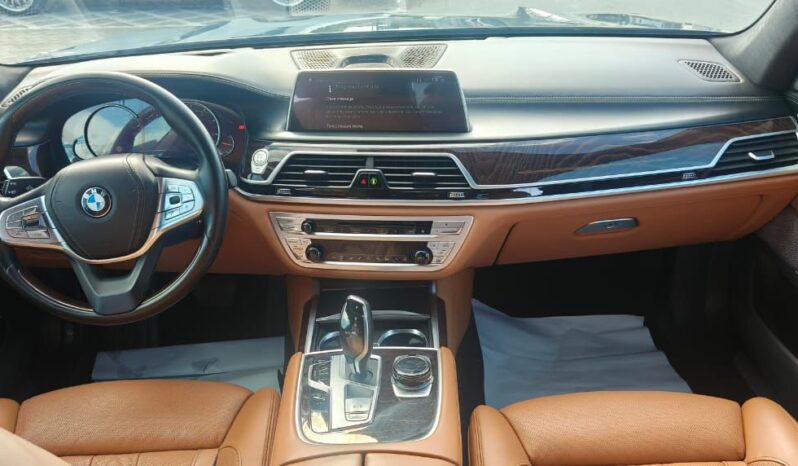
								BMW 750LI GCC full									