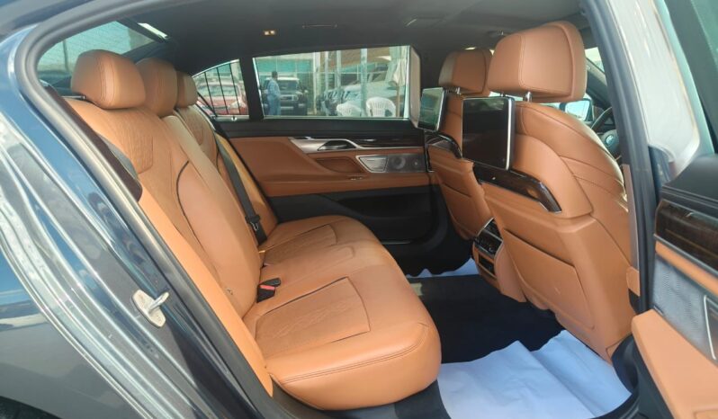 
								BMW 750LI GCC full									