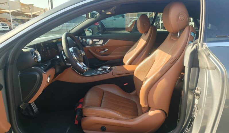 
								MERCEDES BENZ E 300 COUPE full									