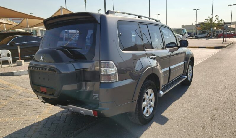 
								Mitsubishi pajero 2016 full option full									