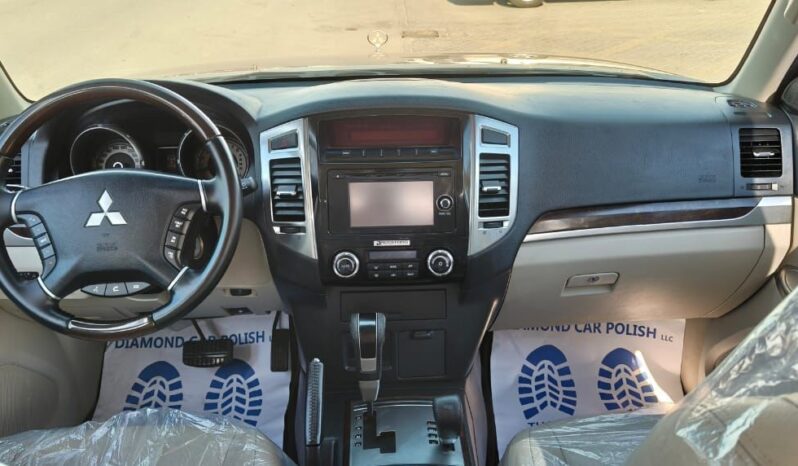 
								Mitsubishi pajero 2016 full option full									