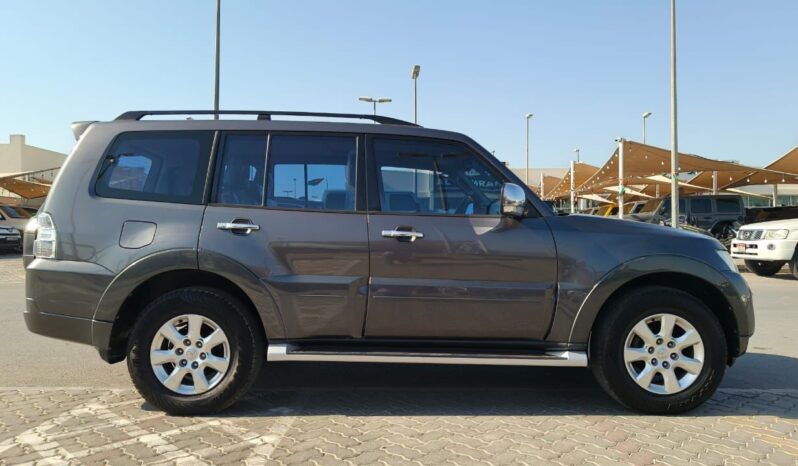 
								Mitsubishi pajero 2016 full option full									